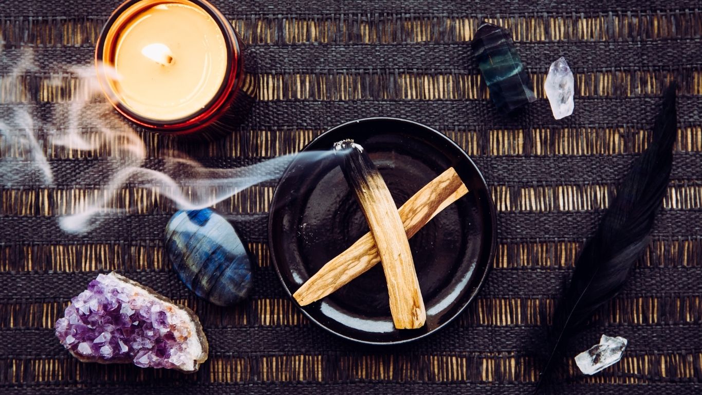Amethyst crystal healing candle for emotional care